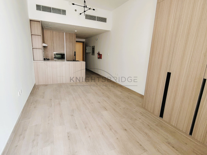 Kitchen Appliances | Multiple Cheques | Pool View
