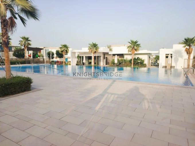 Corner Villa | 5 Bedroom + Maid | Luxury Living