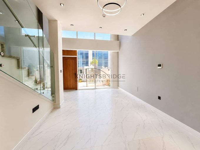 Stylish Loft-Style | Vacant | Great Investment
